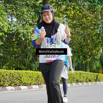 Runner Photo 8406773