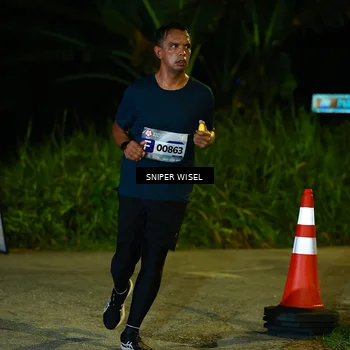 Runner Photo 8406784