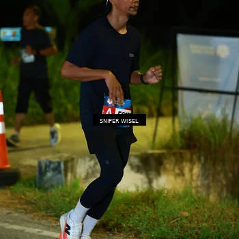 Runner Photo 8406794