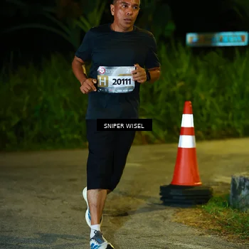 Runner Photo 8406798
