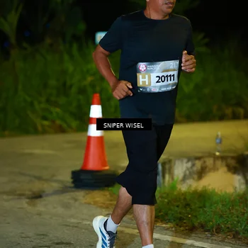 Runner Photo 8406817