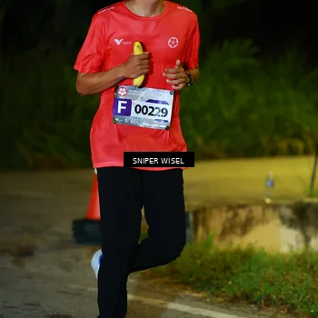 Runner Photo 8406831