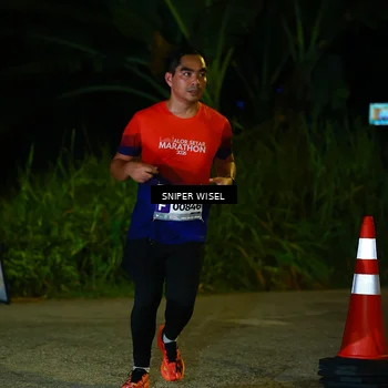Runner Photo 8406859
