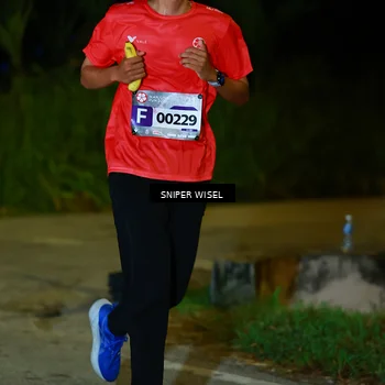 Runner Photo 8406872