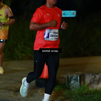 Runner Photo 8406936