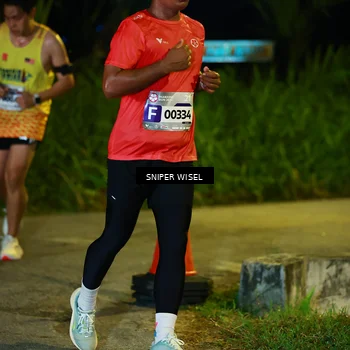 Runner Photo 8406940