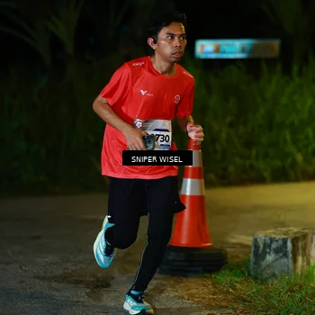 Runner Photo 8406947