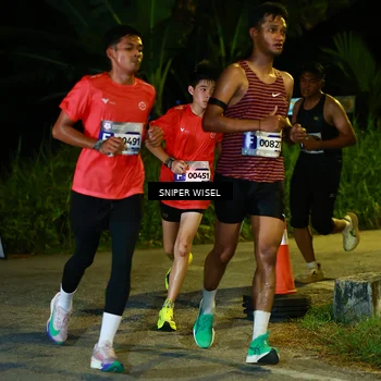 Runner Photo 8406982