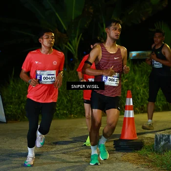 Runner Photo 8406983
