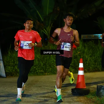 Runner Photo 8406994
