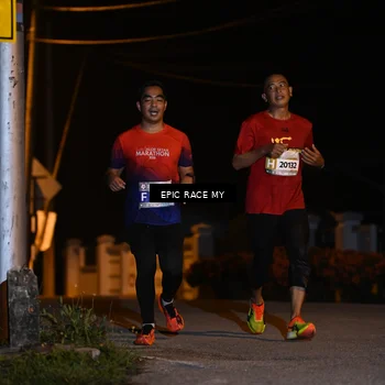 Runner Photo 8407002
