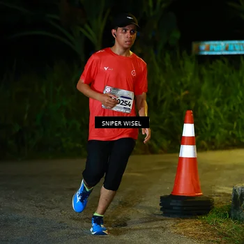 Runner Photo 8407010