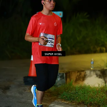 Runner Photo 8407014