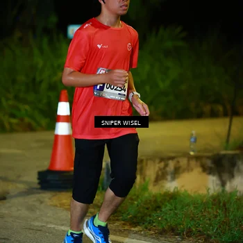 Runner Photo 8407016
