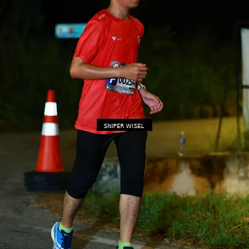 Runner Photo 8407017