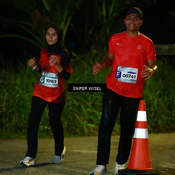 Runner Photo 8407020