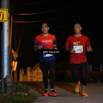 Runner Photo 8407021