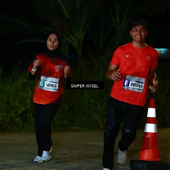 Runner Photo 8407023
