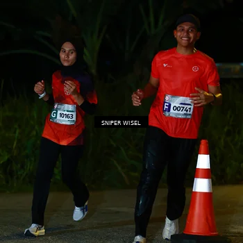 Runner Photo 8407024