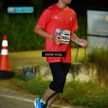 Runner Photo 8407026