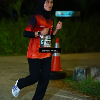 Runner Photo 8407031
