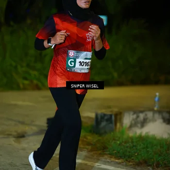 Runner Photo 8407038