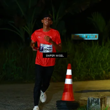 Runner Photo 8407042
