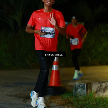 Runner Photo 8407051