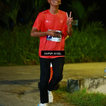 Runner Photo 8407055