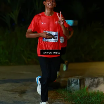 Runner Photo 8407056