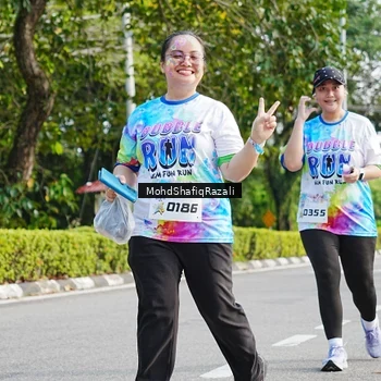 Runner Photo 8407110