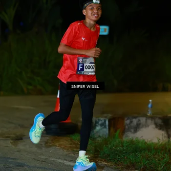 Runner Photo 8407135