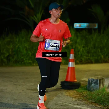 Runner Photo 8407242