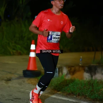 Runner Photo 8407255