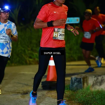 Runner Photo 8407341