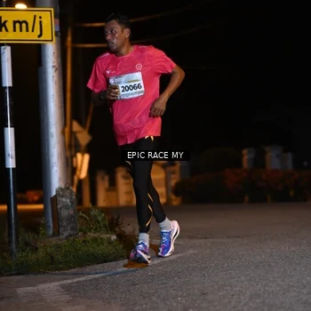 Runner Photo 8407346
