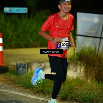 Runner Photo 8407372