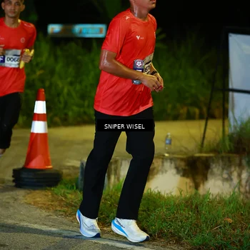 Runner Photo 8407514