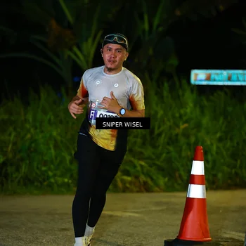 Runner Photo 8407598