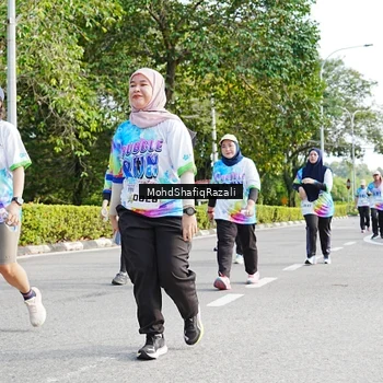 Runner Photo 8407605