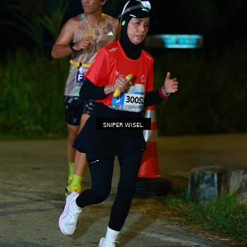 Runner Photo 8407698