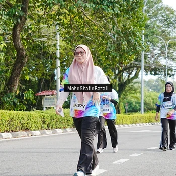 Runner Photo 8407810