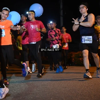 Runner Photo 8407812