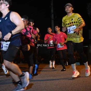 Runner Photo 8407833