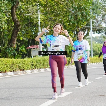 Runner Photo 8407908