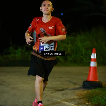 Runner Photo 8408002