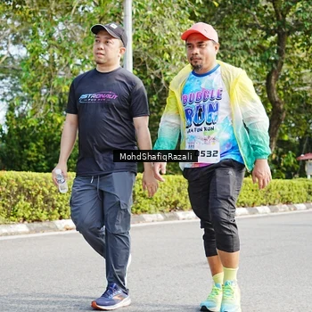 Runner Photo 8408007