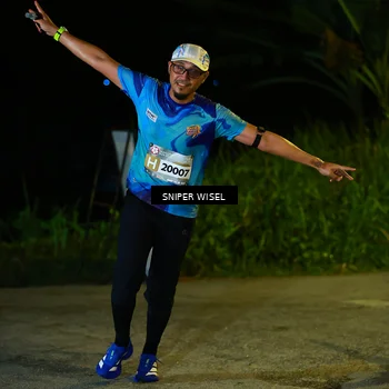 Runner Photo 8408016