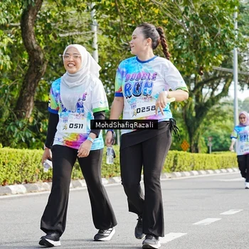 Runner Photo 8408019