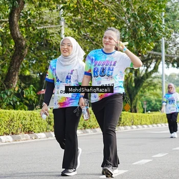 Runner Photo 8408021